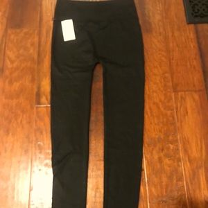 NWT Icon Apparel Soft Black Leggings. Size M. Super cute!